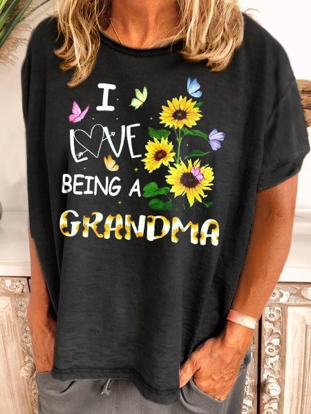 I LOVE BEING A GRANDMA Shirt, Black, T-shirts