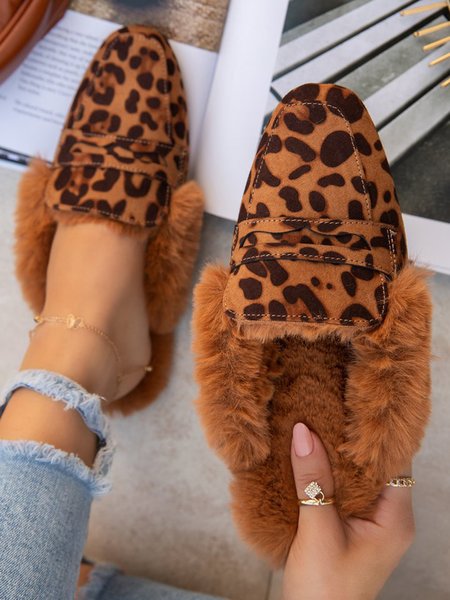 Casual Leopard Print Crocodile Print Plush Slipper, Sandals & Slippers