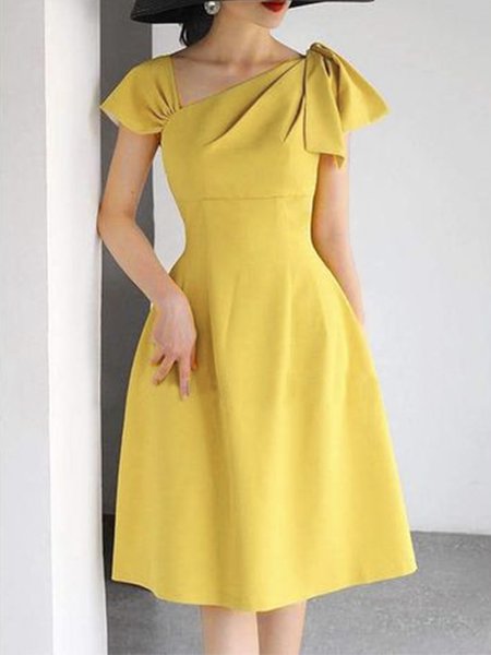 Elegant Asymmetrical Regular Fit Solid Knee Dress, Yellow, Midi Dresses
