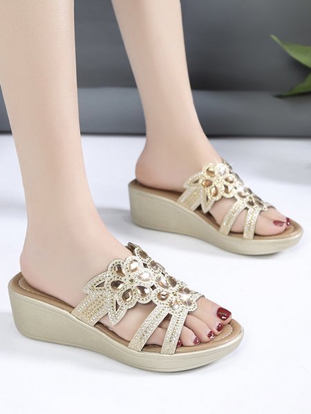 Rhinestone Floral Leaf Cutout Glitter Wedge Slippers, Golden, Sandals & Slippers
Rhinestone Floral Leaf Cutout Glitter Wedge Slippers, Golden, Sandals & Slippers