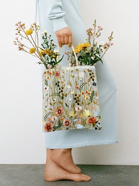 Ethnic Embroidered Floral Mesh Shoulder Bag Lace Tote Bag Dress Matching, As picture, Women's Bags
Ethnic Embroidered Floral Mesh Shoulder Bag Lace Tote Bag Dress Matching, As picture, Women's Bags