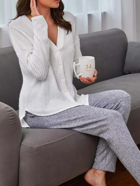 V Neck Loose Casual Drop Shoulder Button Front Top & Pants Lounge Set, Multicolor, Suit Set
V Neck Loose Casual Drop Shoulder Button Front Top & Pants Lounge Set, Multicolor, Suit Set