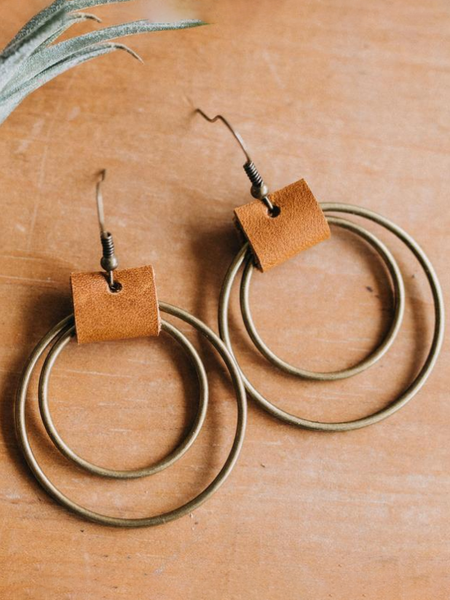 Vintage Ethnic Leather Geometric Line Earrings Western Style Matching, As picture, Earrings
Vintage Ethnic Leather Geometric Line Earrings Western Style Matching, As picture, Earrings
