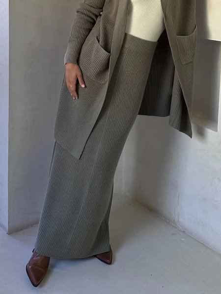 Long H-Line Regular Fit Skirt, Gray, Skirts