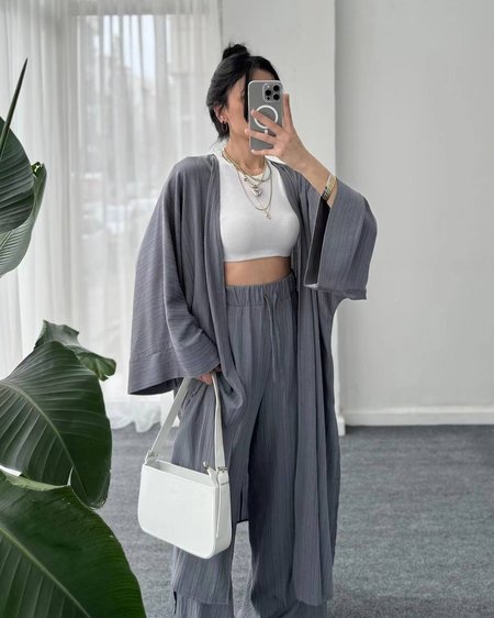 Women Plain Crew Neck Long Sleeve Comfy Casual Coat With Pants Two-Piece Set, Gray, Sets
Women Plain Crew Neck Long Sleeve Comfy Casual Coat With Pants Two-Piece Set, Gray, Sets