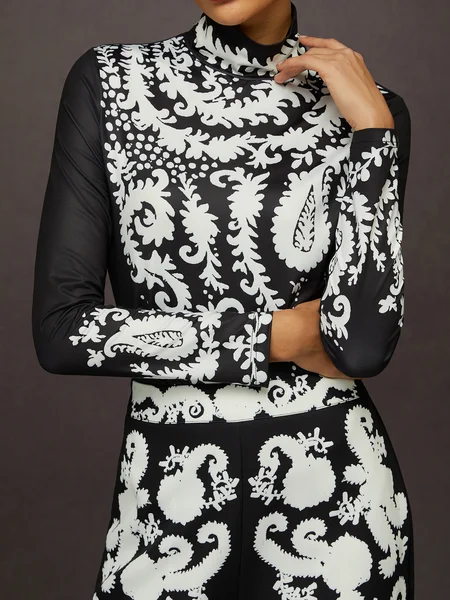 Elegant Random Print Printing Turtleneck T-shirt, Black-white, Tees
Elegant Random Print Printing Turtleneck T-shirt, Black-white, Tees