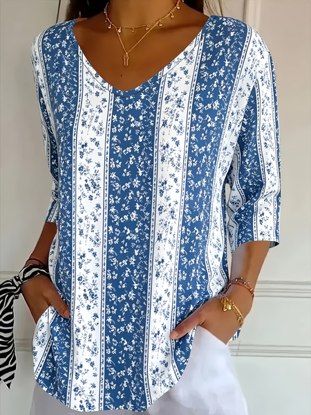 Casual Floral V Neck Three Quarter Sleeve T-shirt, Blue, T-shirts
Casual Floral V Neck Three Quarter Sleeve T-shirt, Blue, T-shirts
