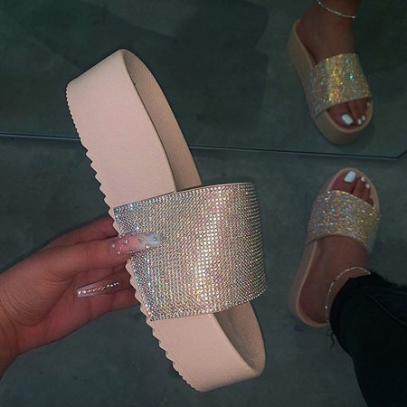

Ciabatta a Punta Aperta Casuale, Beige, Sandals