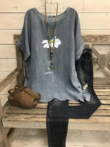

Women Casual Gray Daisy Floral Printed Crew Neck Summer Short Sleeve Tunic Top, Tunics