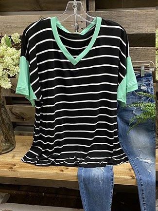 

T-Shirt con Scollo a V, Nero, T-Shirts