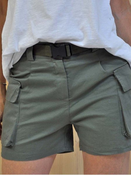 

Green Pockets Casual Plain Shorts, Bottoms