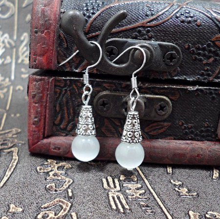 

Vintage Earrings, White, Earrings