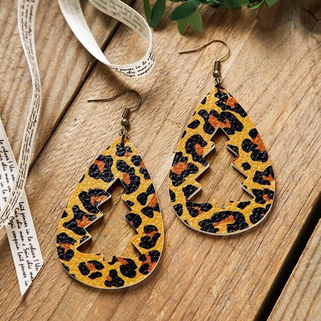 

Earrings, Leopard-white, Earrings