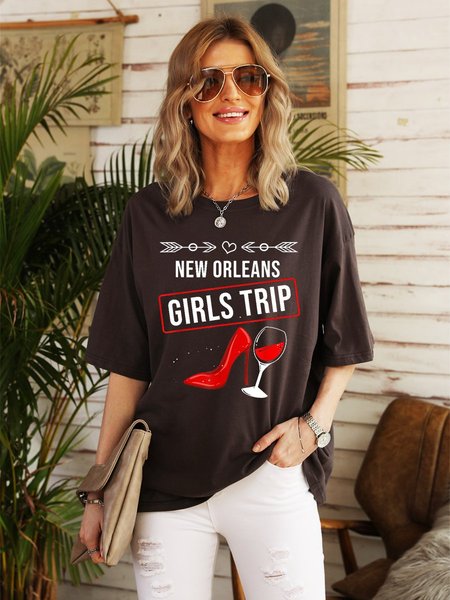

Funny New Orleans Girls Trip Cool Traveling High Heels Red Wine Graphic Tee, Black, T-shirts