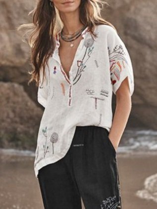 

Floral-Print Short Sleeve Holiday T-shirt, White, Blouses & Shirts