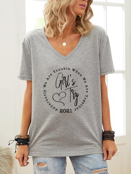 

Girl `s Trip 2021 Apparently We Are Trouble When We Are Together V-neck Graphic Tee, Gray, T-shirts