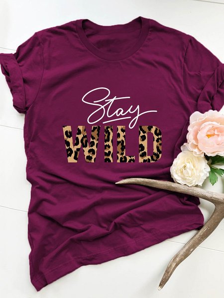 

Stay Wild Leopard Letter Graphic Tee, Wine red, T-shirts