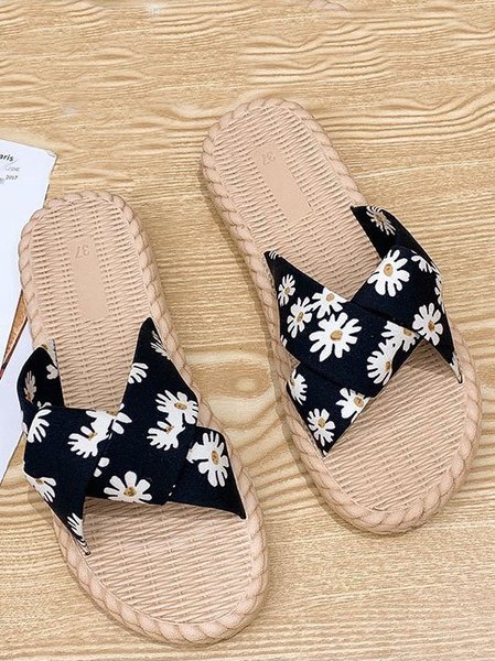 

Daisy Holiday Slippers, Black, Shoes