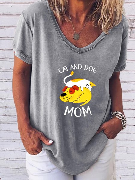 

Cat And Dog Mom V-neck T-shirt, Gray, T-shirts