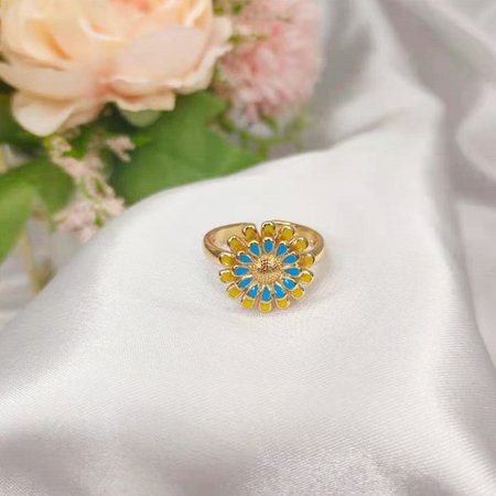 

Vintage Flower Rings, Blue yellow, Rings