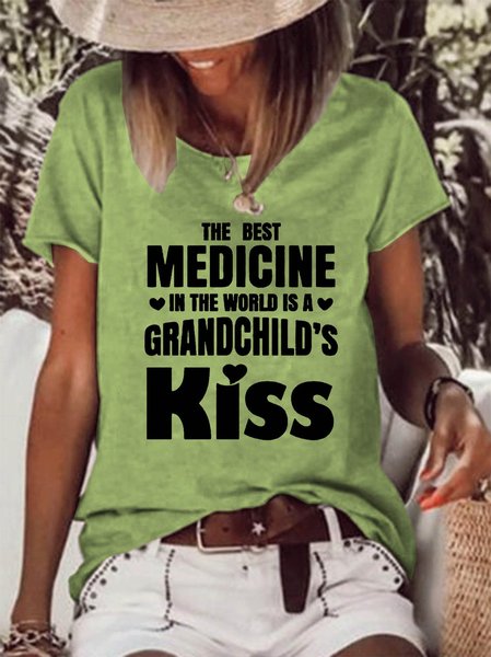 

The Best Medicine In The World Is A Grandchild's Kiss T-shirt, Green, T-shirts