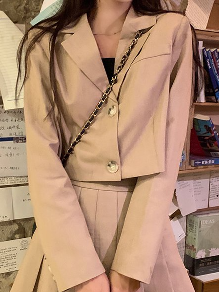 

Basic Lapel Blazer, Khaki, Blazers