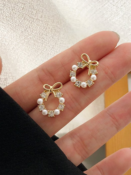 

Plain Earrings, Golden, Earrings