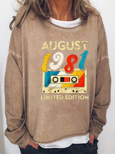 

Retro August 1981 Cassette Tape 40th Birthday Decorations Women's Long Sleeve Sweatshirt, Light brown, Hoodies&Sweatshirts