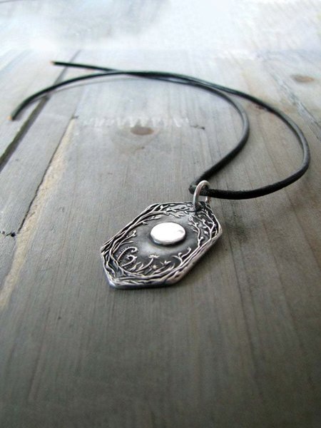 

Vintage Simple Leaf Carved Necklace, As picture, Necklaces