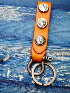 

Vintage Cowhide Metal Buckle Keychain, Camel, Men Other Acc