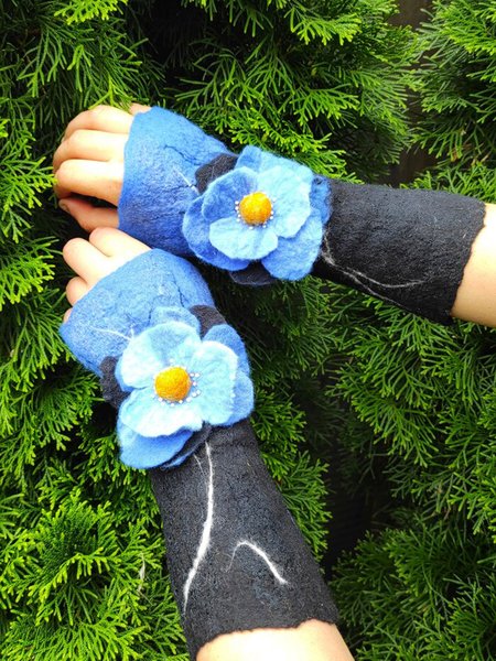 

Felt Flowers Warm Gloves, As picture, Scarves&Gloves