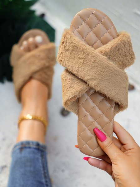

Simple Cross Hair Slipper, Brown, Slippers