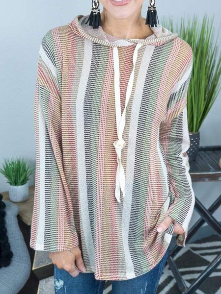 

Hooded Statement Geometric Sweatshirt, Multicolor, Hoodies & Sweatshirts