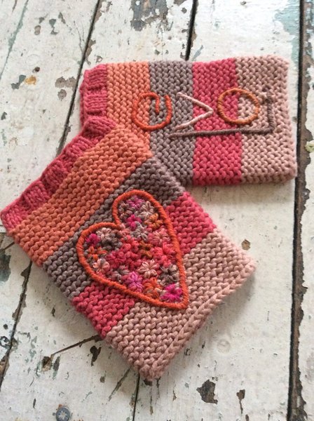 Love Embroidered Woolen Warm Gloves, As picture, Women Gloves