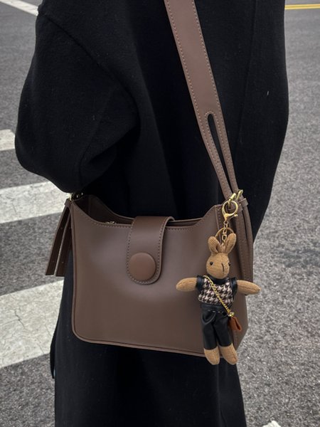 

Simple Rabbit Pendant Messenger Bag, Brown, Bags