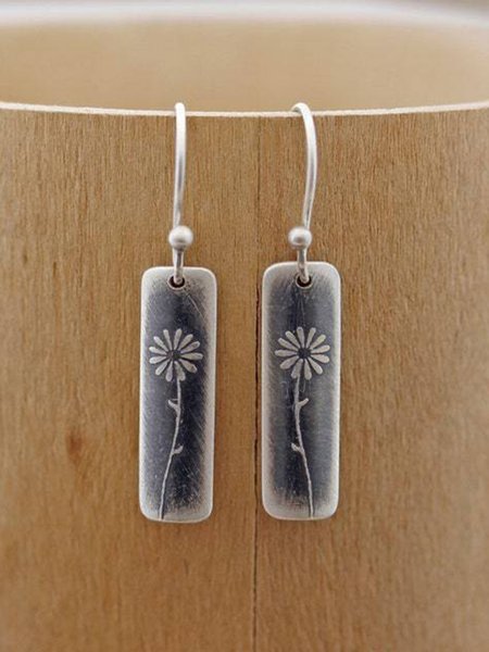 

Vintage Engraved Flower Alloy Earrings, As picture, Earrings