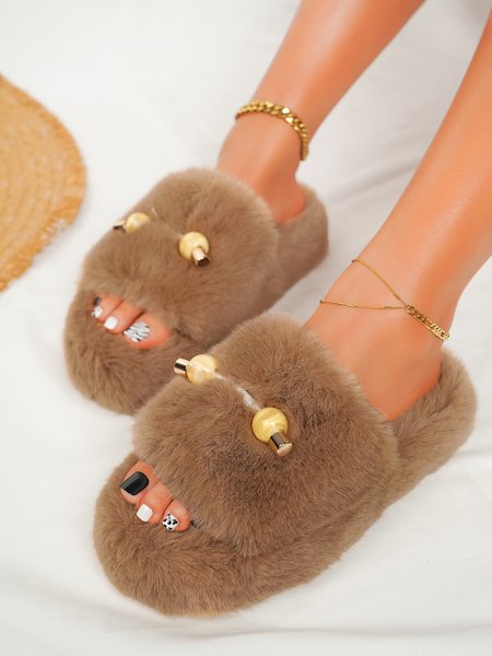 

Simple Metal Ball Plush Slippers, Khaki, Slippers