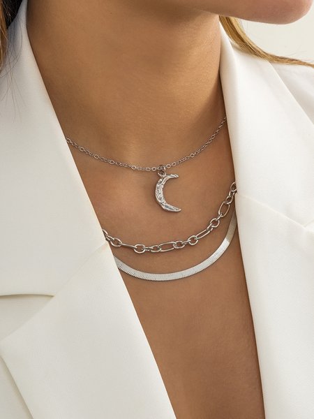 

Vintage Simple Moon Pendant Necklace, Silver, Necklaces