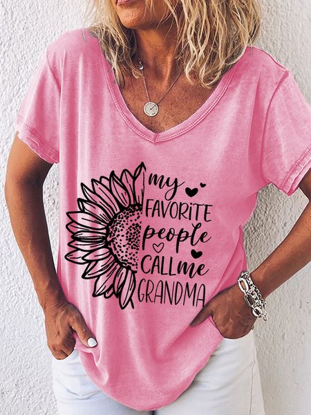 

My favorite people call me Grandma Short Sleeve T-shirt, Pink, T-shirts