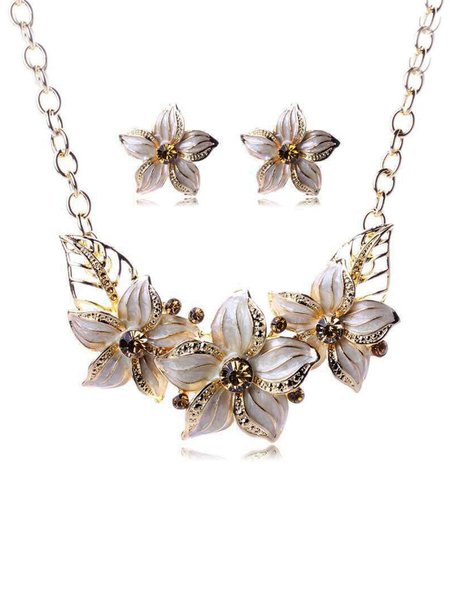 Set Of Alloy Flower Necklace And Earrings, White, Necklaces