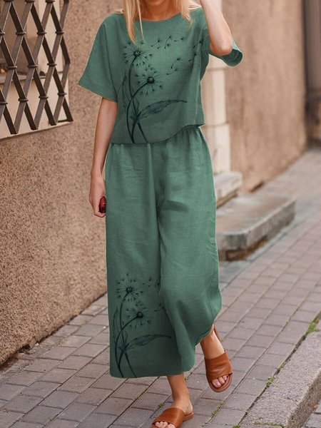 

Casual Dandelion Print Short Sleeve Round Neck Tops Ninth Pants Suits, Green, Suit Set