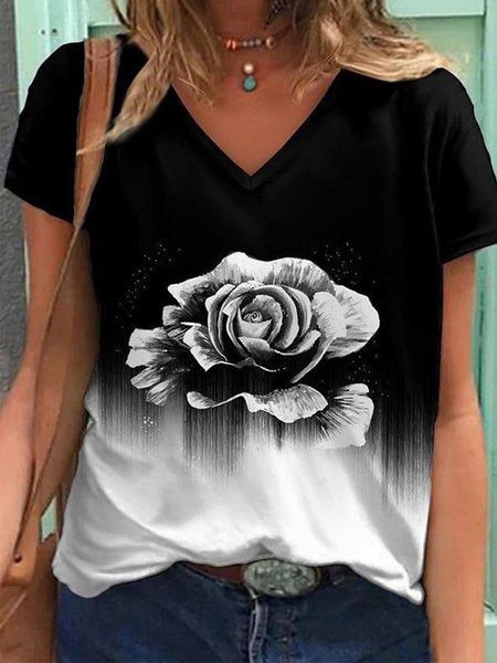

Gradient Rose Floral Short Sleeves V Neck Plus Size Casual Tops, Black-white, T-Shirts