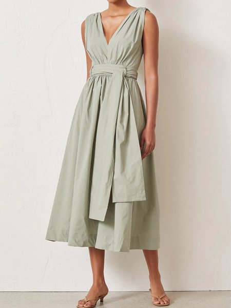 

V Neck Regular fit Sleeveless Woven Dress, Green, Midi Dresses