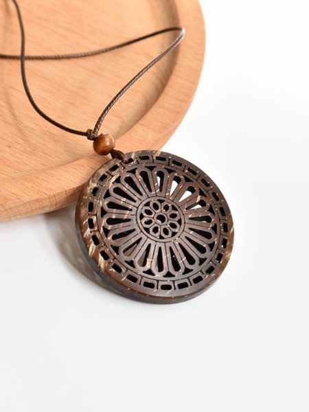 

JFN Boho Ethnic Coconut Shell Round Totem Necklace Pendant Dresses Jewel, Black, Necklaces