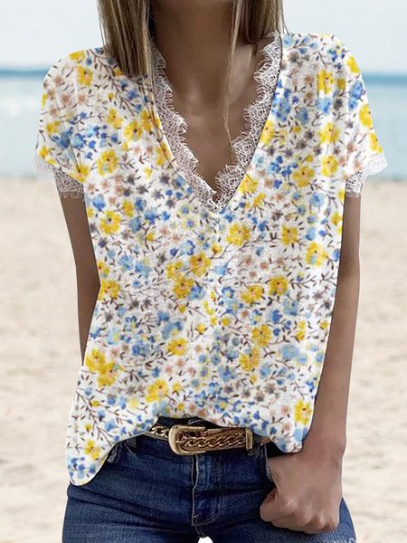 

Yellow Small Floral Eyelashes Lace Collar Design Top, T-Shirts