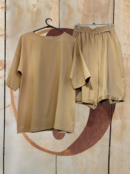 

Basic simple no pattern loose top elastic waist pocket Bermuda Shorts two piece set plus size, Khaki, Suit Set