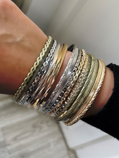 

JFN 16Pcs Ethnic Style Retro Pattern Bracelet Set, Golden, Bracelets