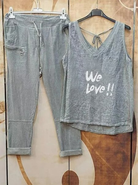 

Gray Letter Sleeveless Casual Two Piece Sets, Suit Set