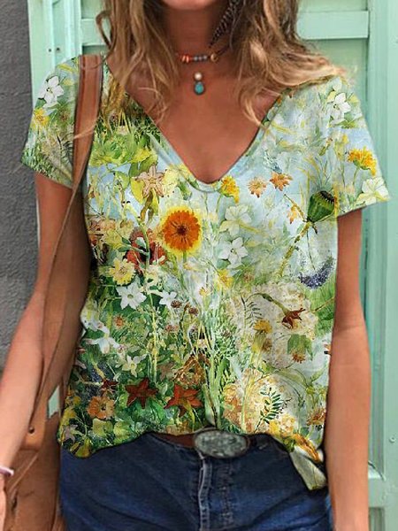 

V-Neck Loose Knit T-Shirt with Floral Painting Design, Multicolor, T-Shirts