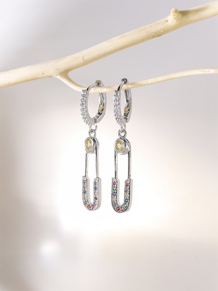 

Full Rhinestone Paperclip Earrings, Silver, Earrings